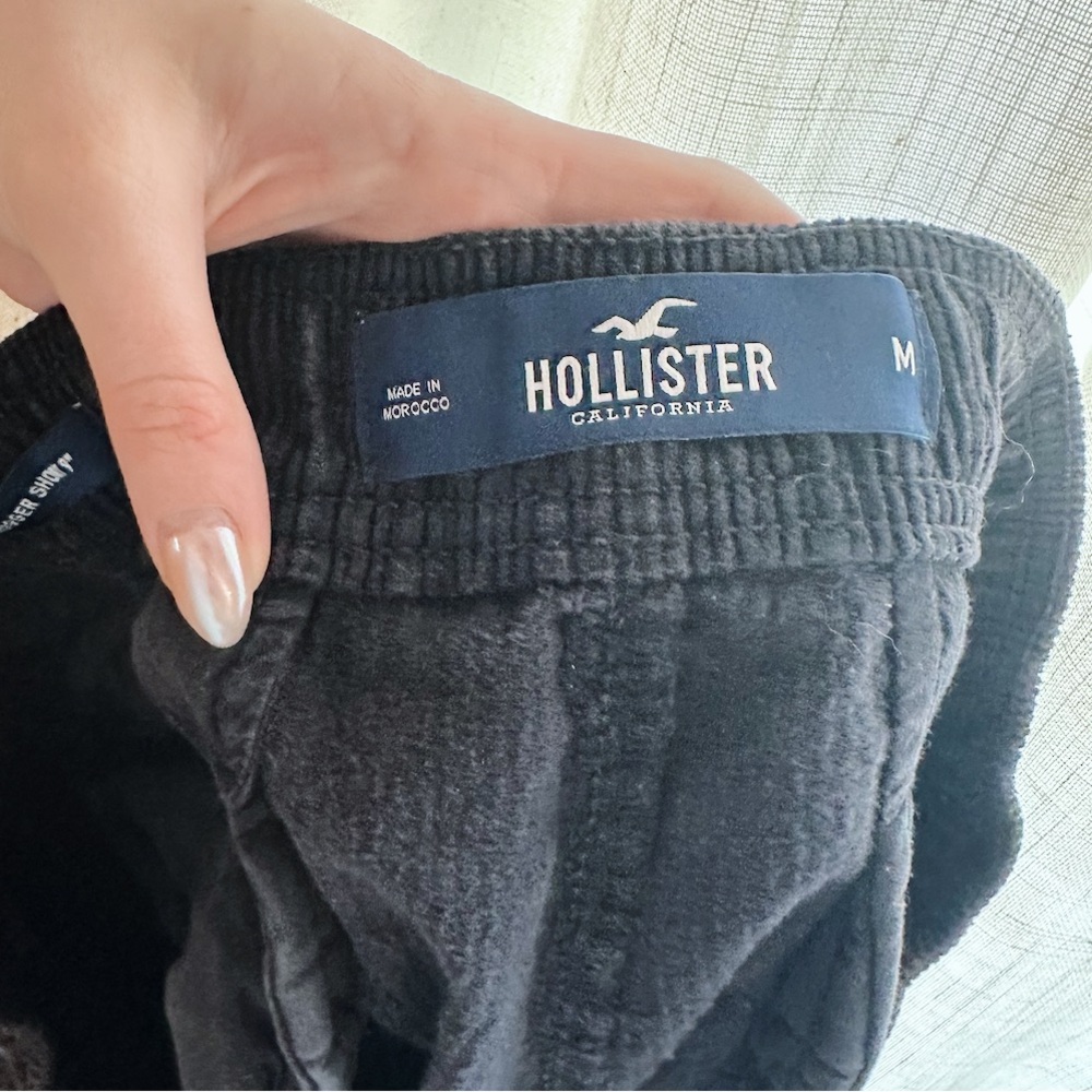 Hollister Black Corduroy Hybrid Shorts - Picture 3 of 3